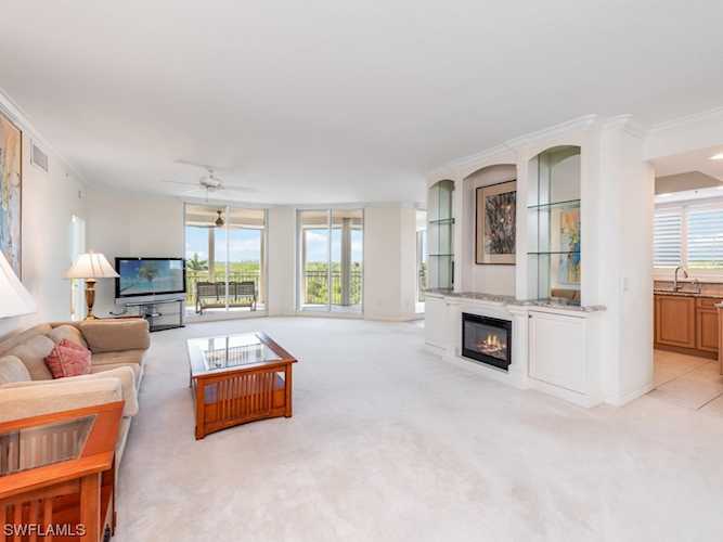 1001 Arbor Lake Dr #408 Naples, FL 34110