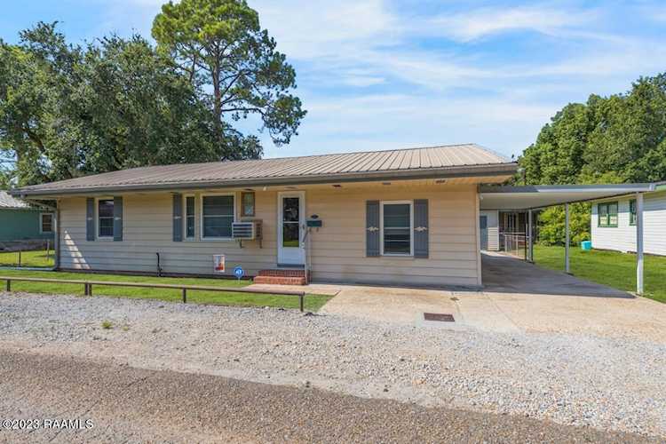 111 Zan Alley New Iberia, LA 70560