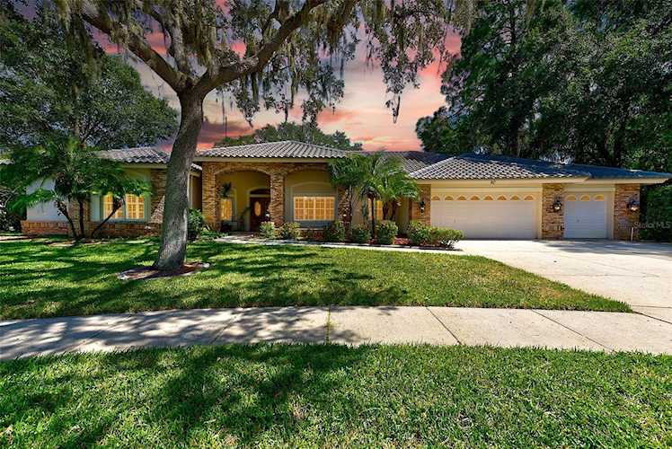 60 Kelleys Trl Oldsmar, FL 34677