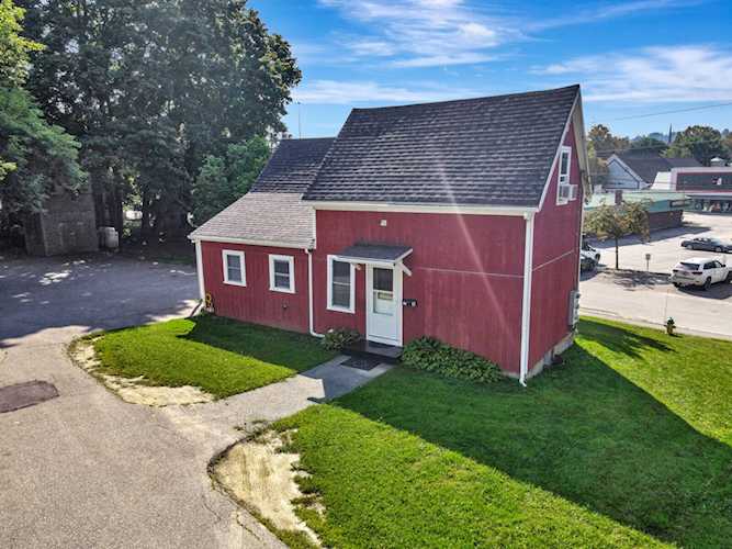 12 Greenlief St Augusta, ME 04330