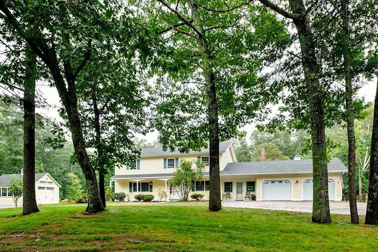 34 Snell Rd Lee, NH 03861