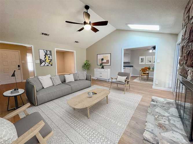 11300 Thorny Brook TRL Austin, TX 78750