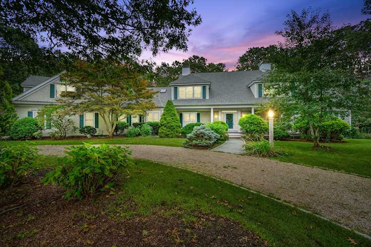 10 Wintergreen Lane Sandwich, MA 02563