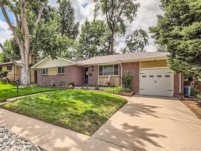 4611 S Huron St Englewood, CO 80110