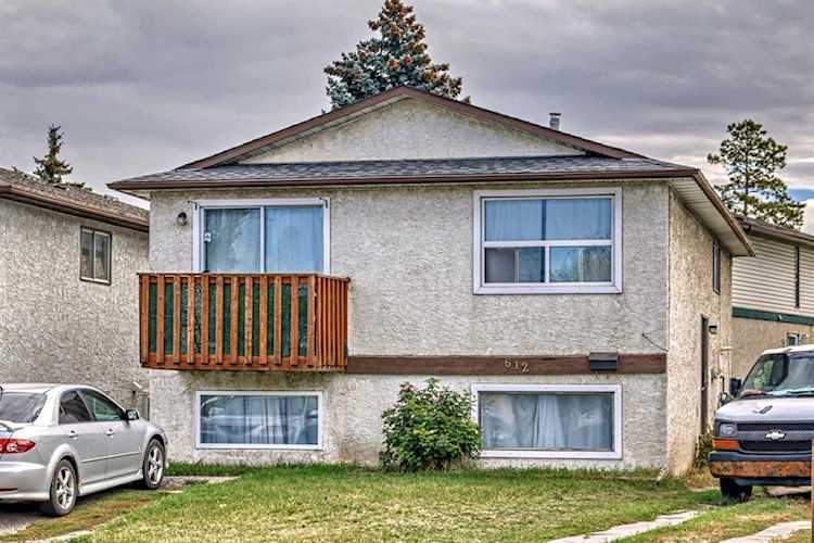 612 40 St SE Calgary, AB T2A 6J5