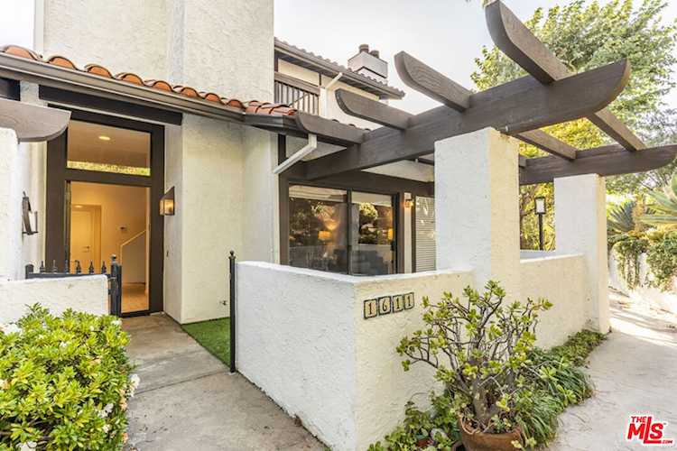 1611 Michael Ln Pacific Palisades, CA 90272