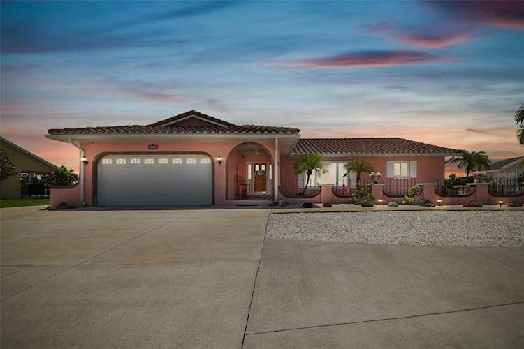 918 Eagle Ln Apollo Beach, FL 33572