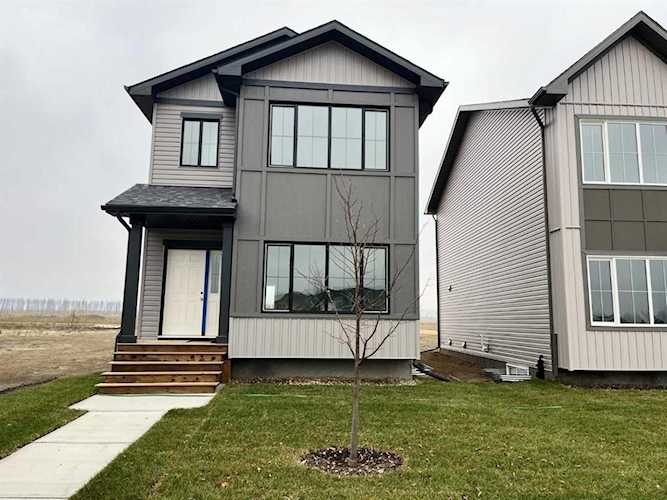 121 Mcghee St Fort McMurray, AB T0P 1