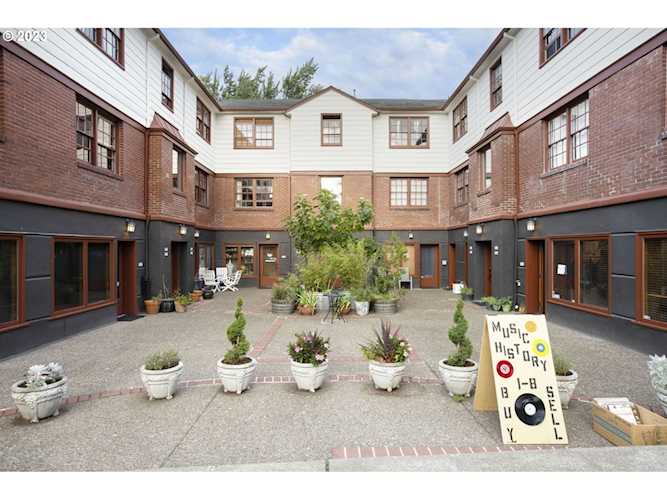 5400 NE 30th AVE #205 Portland, OR 97211