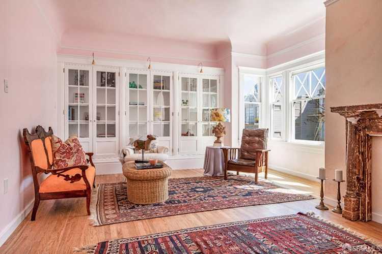 62 Pleasant Street San Francisco, CA 94108