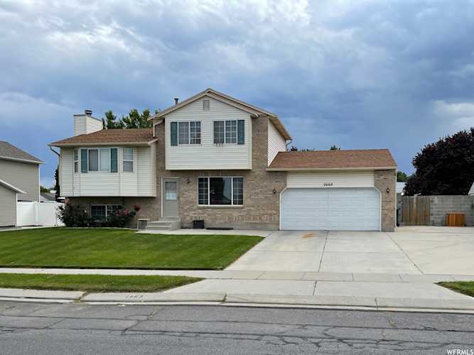 2669 W Oquirrh View Dr Riverton, UT 84065