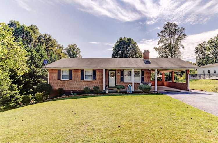 174 Hillcrest Circle Madison Heights, VA 24572