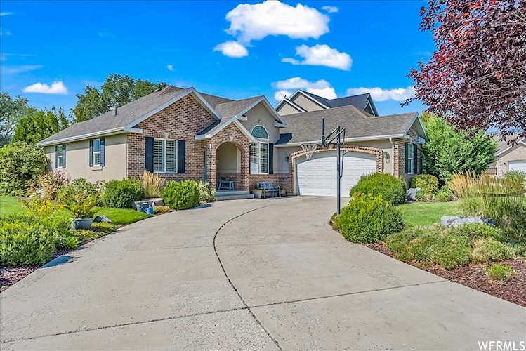 9763 N 5520 W Highland, UT 84003