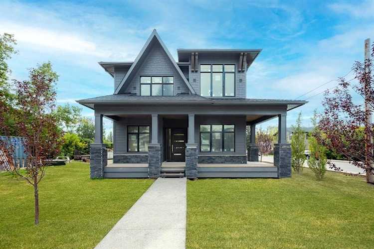 6047 Bow Crescent NW Calgary, AB T3B 2C1