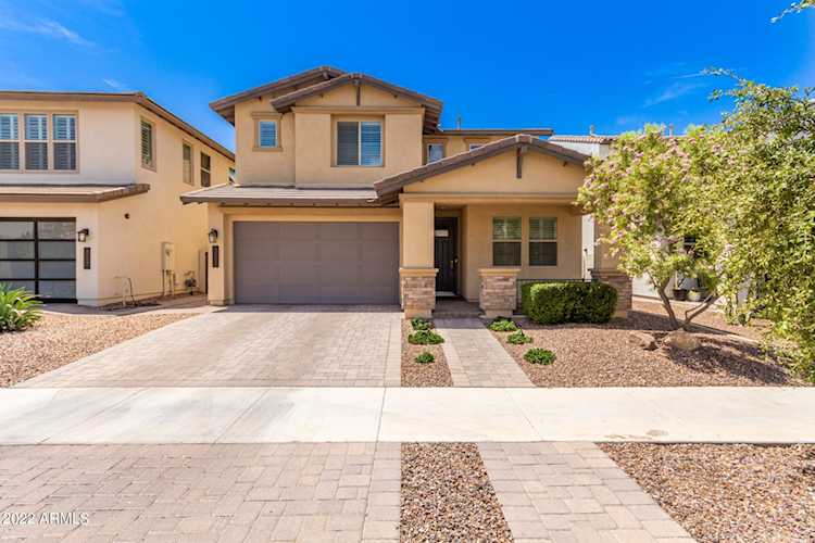 3851 E Loma Vista Street Gilbert, AZ 85295