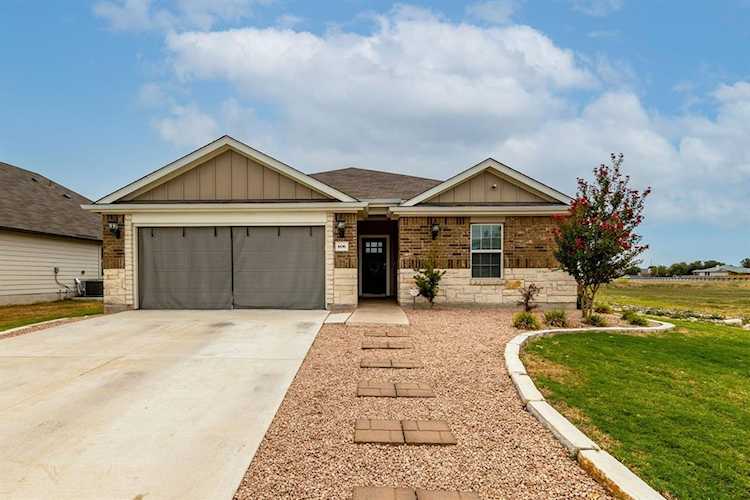 606 Carol DR Hutto, TX 78634