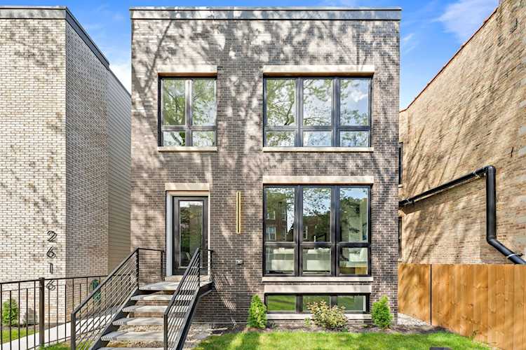 2614 W Evergreen Ave Chicago, IL 60622