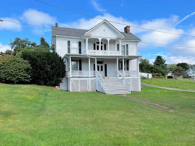247 Newtown Shawsville, VA 24162