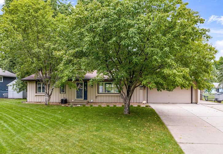 10080 103rd Place N Maple Grove, MN 55369 | MLS 6432011 Photo 1