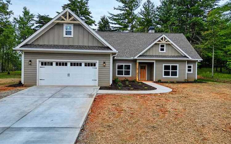 314 Lands End Blvd Blairsville, GA 30512