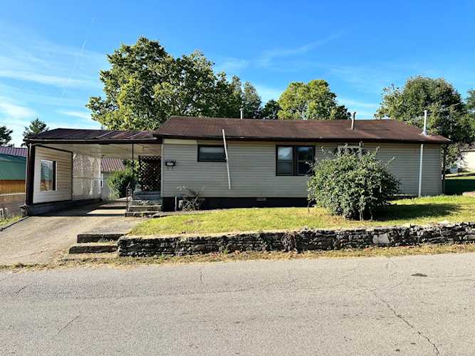 352 W Washington St Winchester, KY 40391