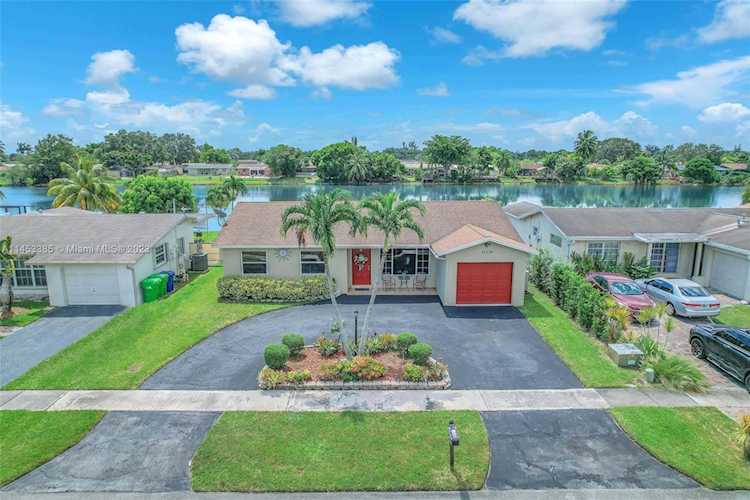 11730 NW 32nd Mnr Sunrise, FL 33323