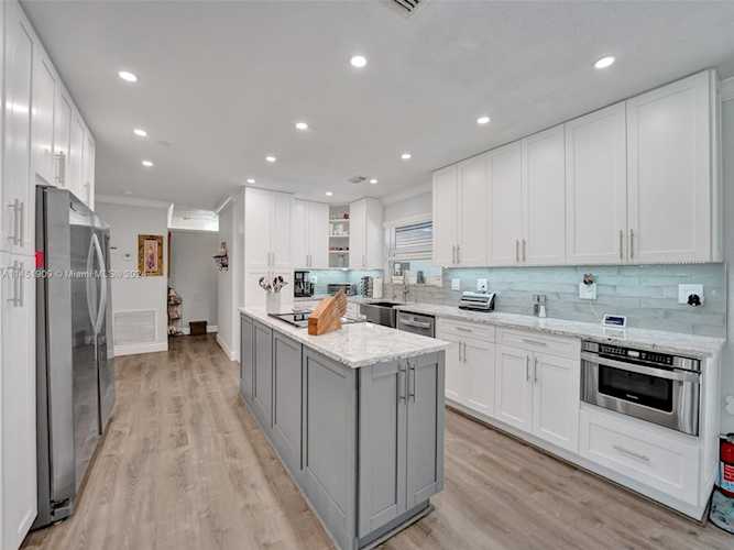 11860 Tara Dr Plantation, FL 33325
