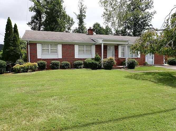 200 Kimberly Bassett, VA 24055