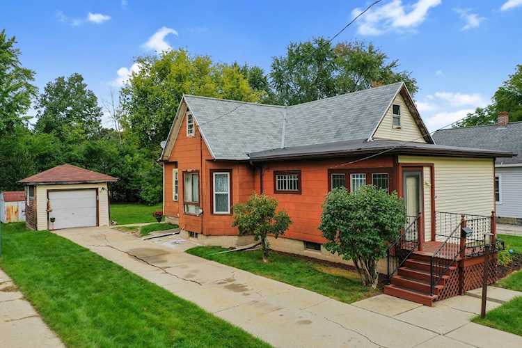1177 Garland St Green Bay, Village of Allouez, WI 54301-2521