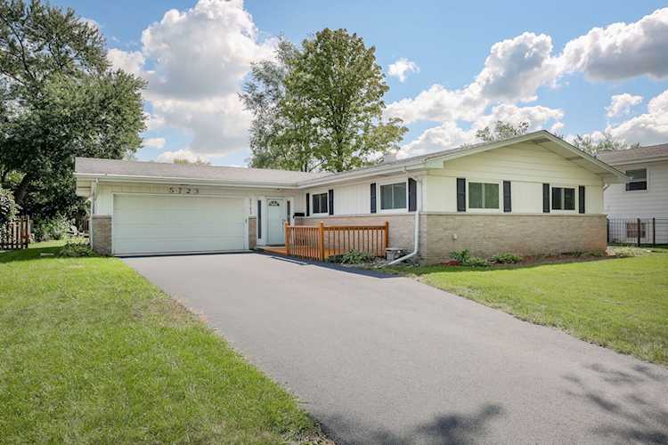 5723 Clover Dr Lisle, IL 60532