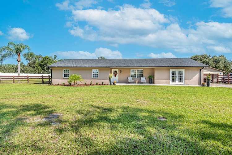 320 Moccasin Hollow Rd Lithia, FL 33547