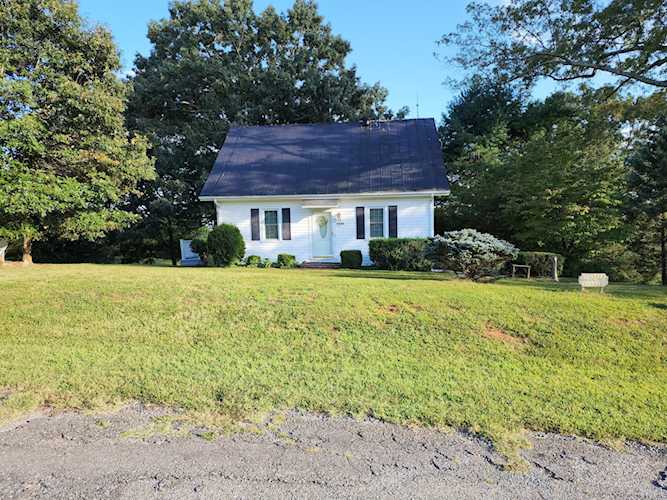 1210 Custer Bedford, VA 24523