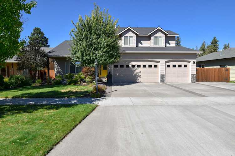 237 SE Soft Tail Dr Bend, OR 97702