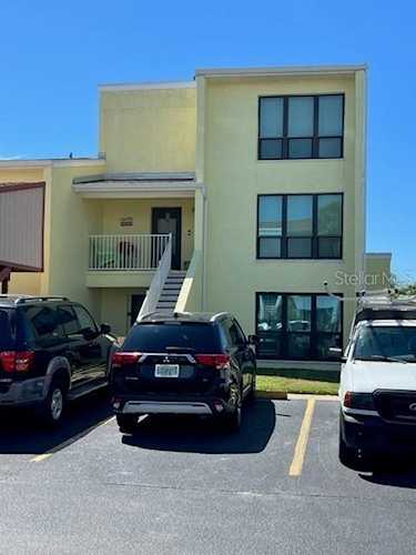 1 Windrush Blvd #28 Indian Rocks Beach, FL 33785
