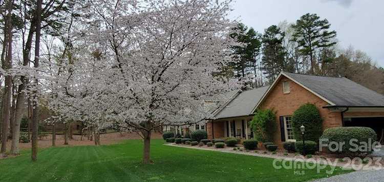 2339 Rice Rd Matthews, NC 28105