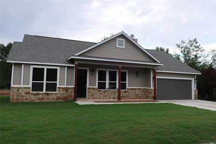 120 E Keomuku LN Bastrop, TX 78602