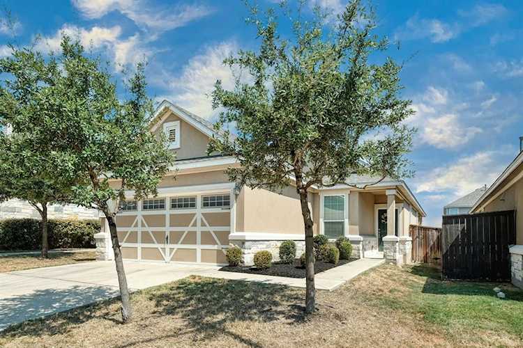 137 Danish DR Hutto, TX 78634