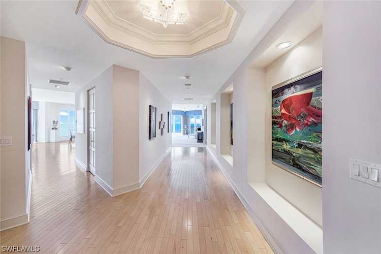 4151 N Gulf Shore Blvd #1002 Naples, FL 34103