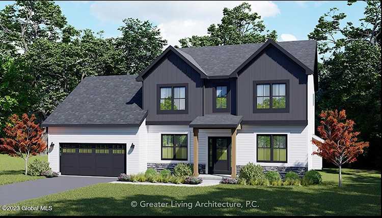 12 Royal Ct Cohoes, NY 12047