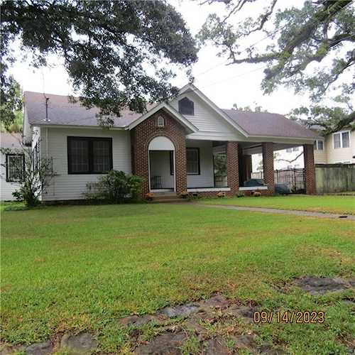 1120 Dauphin Street Mobile, AL 36604