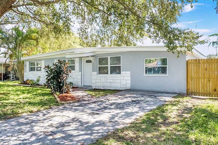 9370 89th Ave Seminole, FL 33777