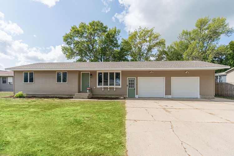 510 N Montgomery Avenue Le Center, MN 56057
