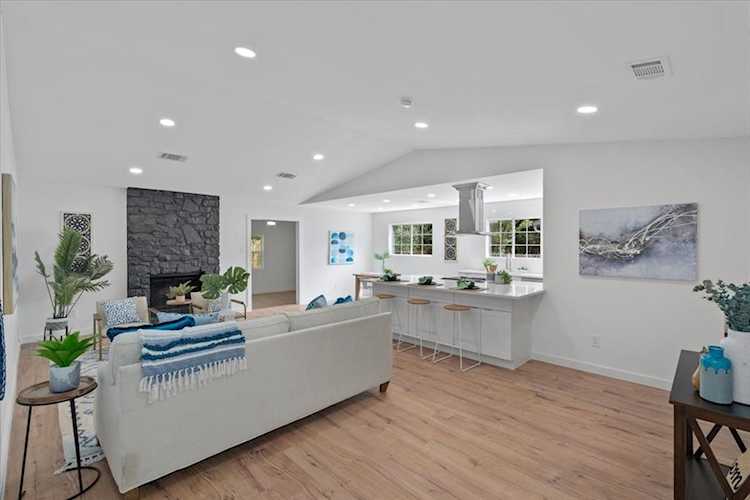 8019 Scotland Yd Austin, TX 78759