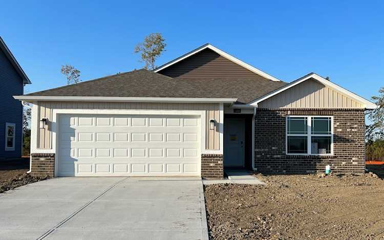 1466 Fleming Dr Greenfield, IN 46140