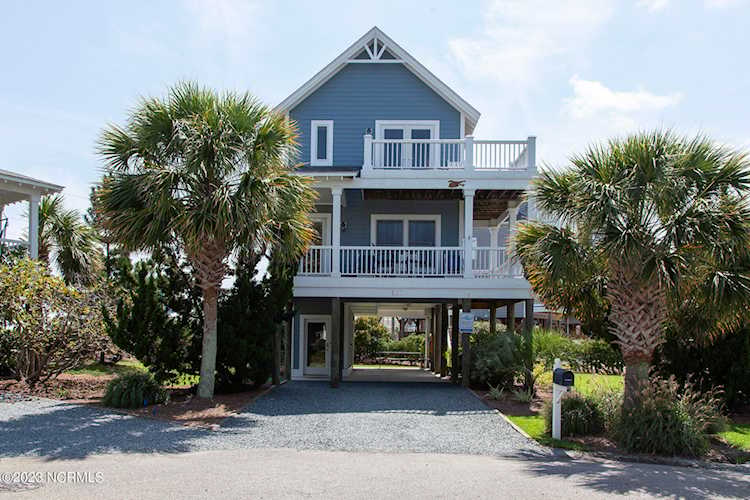 122 Seaside Ln North Topsail Beach, NC 28460