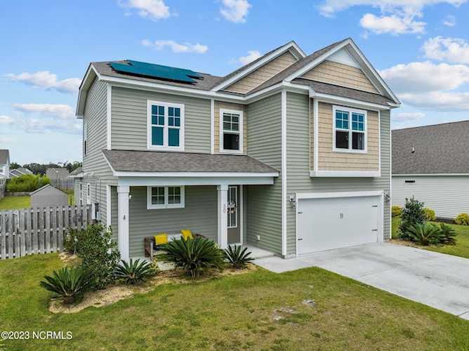 30 Rochester St Hampstead, NC 28443