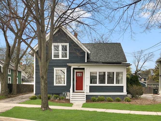 617 W Front St Wheaton, IL 60187