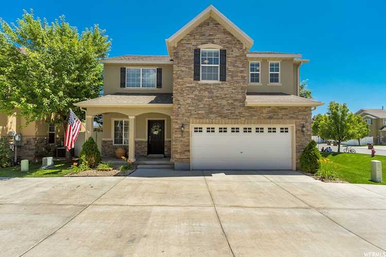 5044 W London Bay Dr Riverton, UT 84096