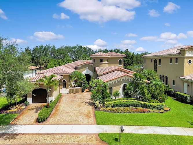7080 Long Leaf Dr Parkland, FL 33076