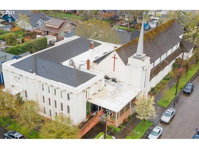 6140 NE Stanton ST Portland, OR 97213